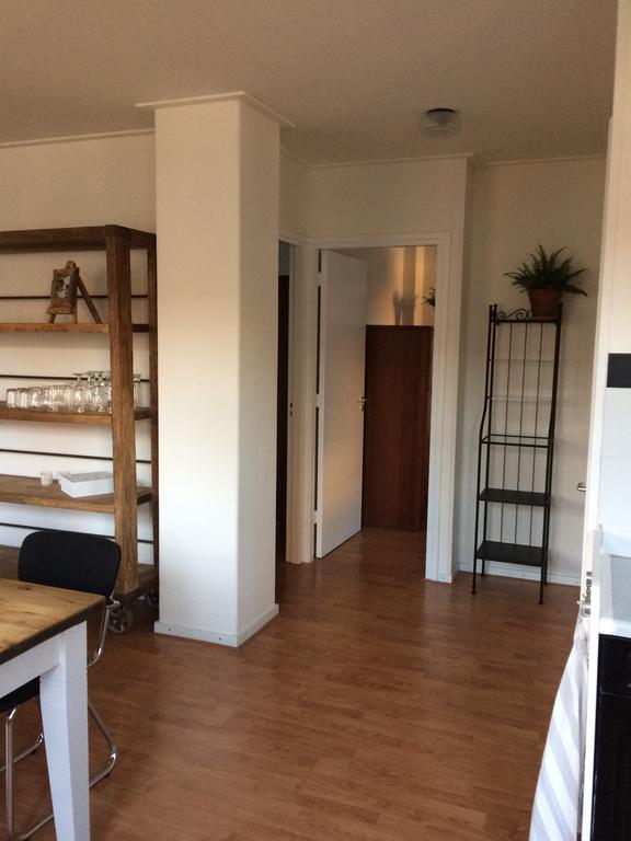 Gastenverblijf Door De Poort Tilburg Exteriör bild