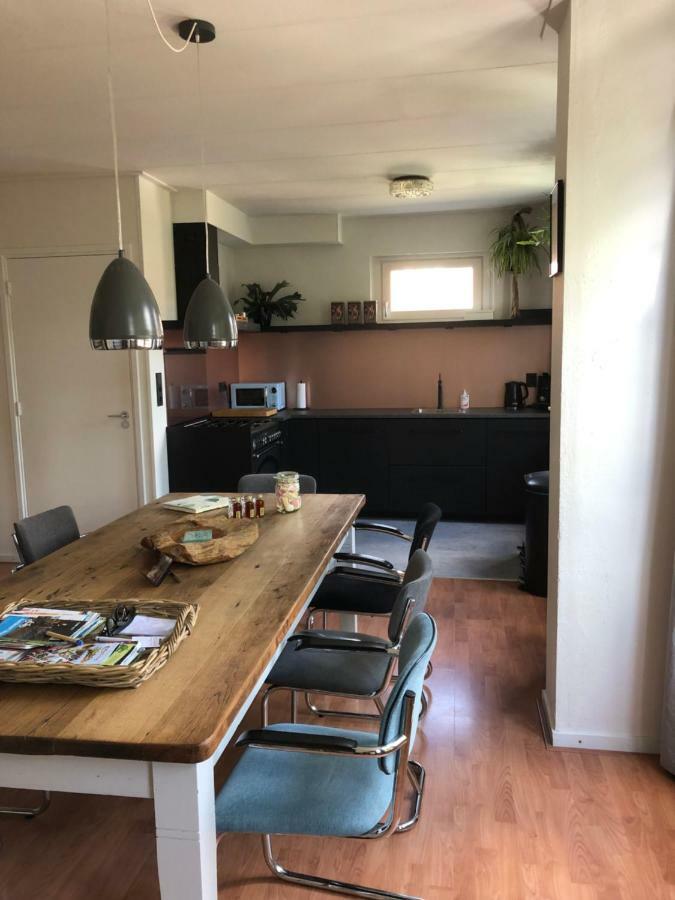 Gastenverblijf Door De Poort Tilburg Exteriör bild